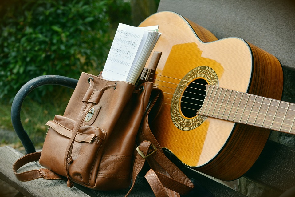 porter un sac à dos en cuir